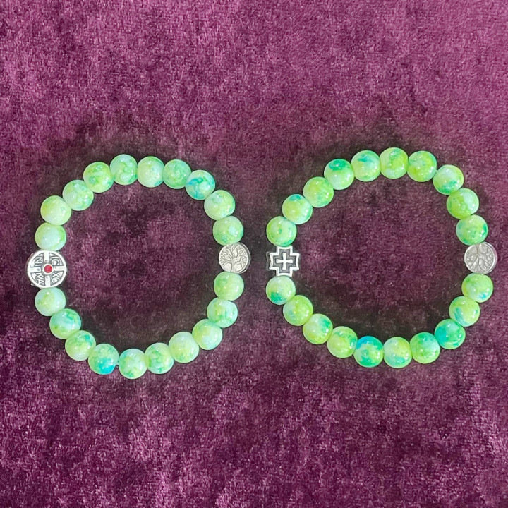 Bratara elastica bile sticla 8mm si medalioane metal ICXC NIKA 1337 set12buc