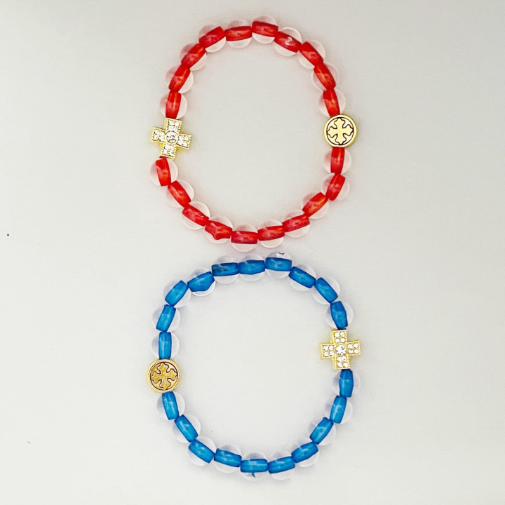 Bratara elastica margele transparente plastic 8mm 2 medalioane metal cruce aurii 1421 set12buc