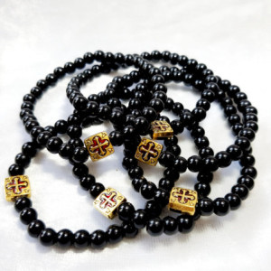 Obiecte bisericesti Bratara margele sticla 6mm 1 medalion metalic patrat cruce cod 1013 set12buc