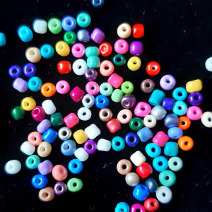 Margele nisip neuniforme 4mm orificiu 2mm 450grame 6234 set