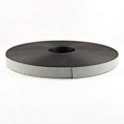 Magneti | Banda magnetica cu adeziv 1.5mmx3cmx15m | 3819