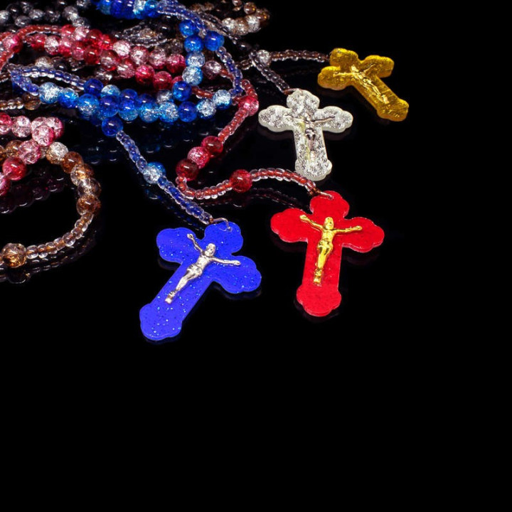 Colportaj Bisericesti.ro | Coliere medalion cruce  din plastic | 1881