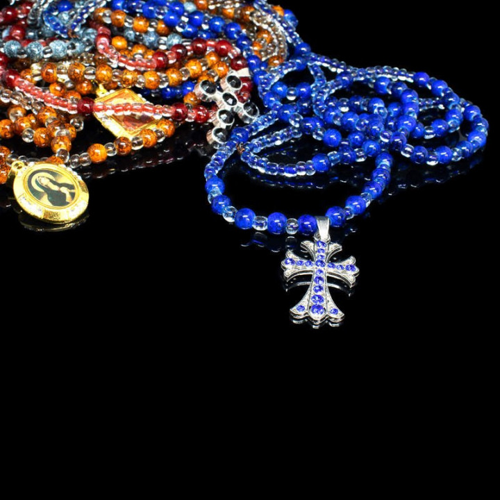 Colportaj Bisericesti.ro | Coliere medalion cruce | 1882