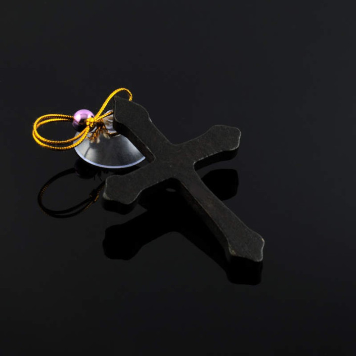 Obiecte bisericesti Medalion auto cruce din lemn lacuit Ventani 2525