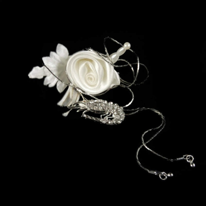 Obiecte bisericesti | Colier medalion metalic figurina | 1827