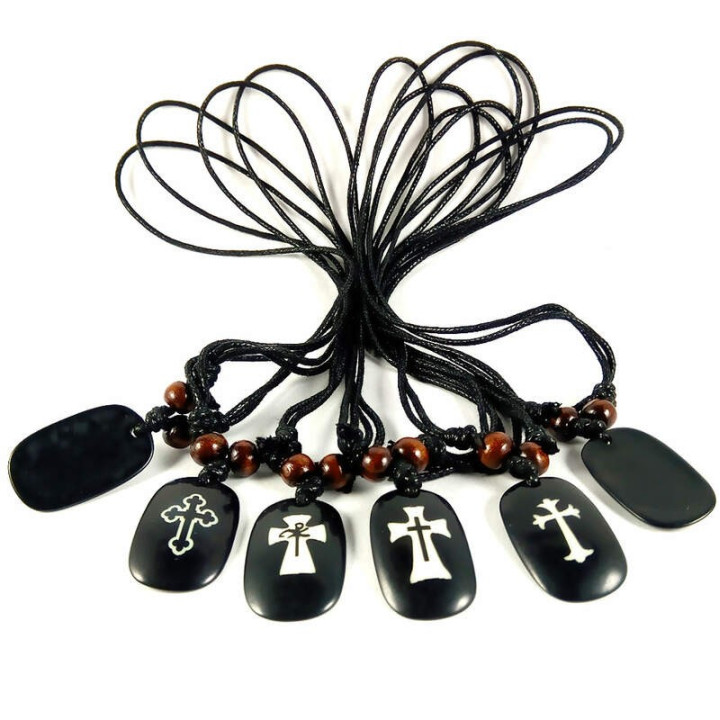 Obiecte bisericesti | Colier medalion oval din plastic | 1877