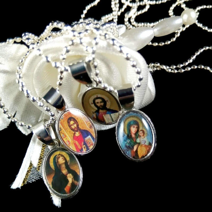 Obiecte bisericesti | Colier medalion metalic oval | 1879