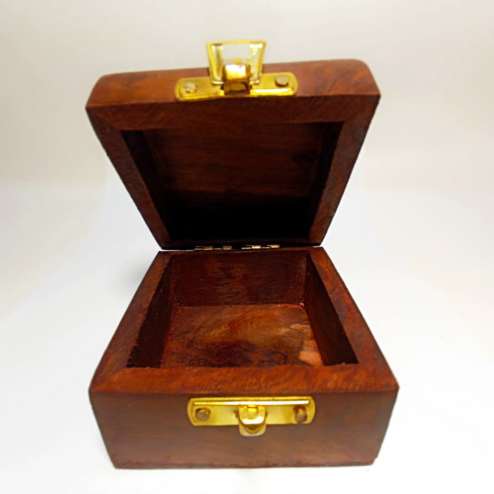 Artizanat India | Cutii din lemn caseta cu incuietoare si balamale metalice maro 7.5cm  | 5834