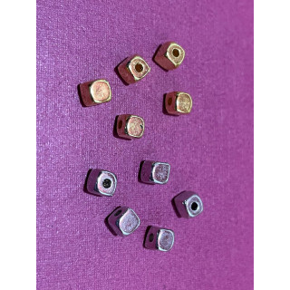 Margele bile Margele cub de trecere din plastic  ARGINTIU AURIU si  cod 6569